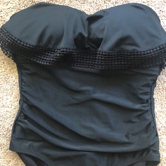 🖤KONA SOL🖤CROCHET FLOUNCE CLASSIC CROCHET STRAPLESS SWIMSUIT🖤 - Picture 8 of 10